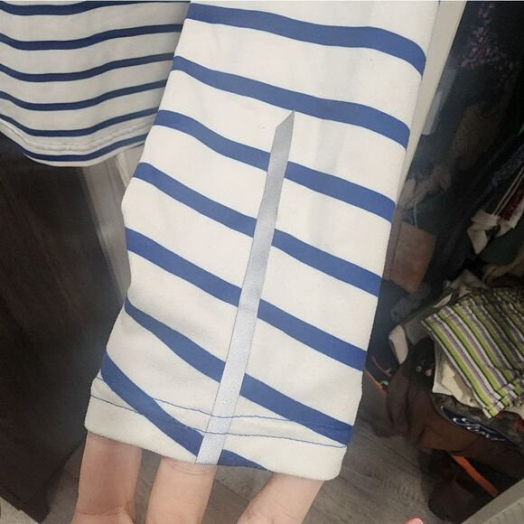 New Balance Blue and White Striped Long Sleeve Shirt Activewear - Picture 2 of 6